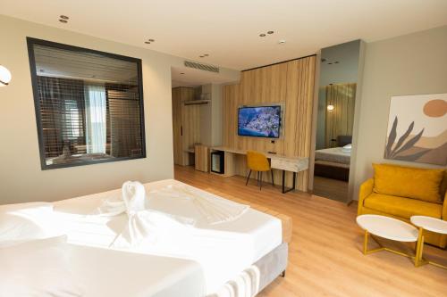383660589 Esbjerg Hotel