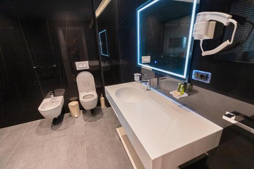 383661181 Esbjerg Hotel