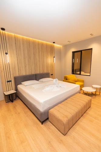 2 bedrooms, 3 beds