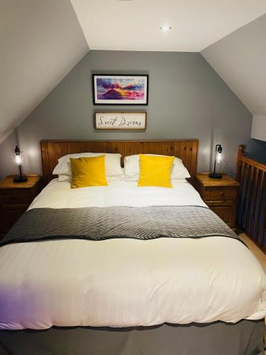 The Rowanberry Suite at Rowan Cottage - Apartment - Elgol