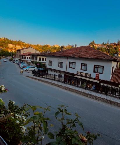 Avcıoğlu Konak Otel