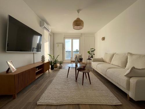 Dashing Central Oasis 1