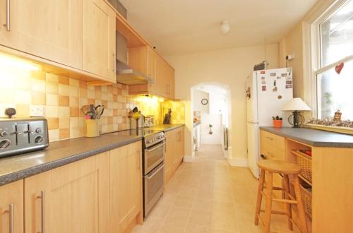 Brylie House, Large Central Family Home - Skipton