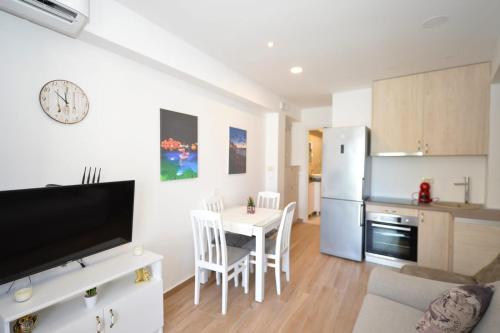 Apartments Langust - image 12