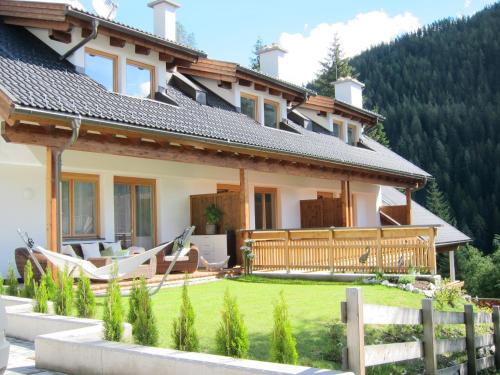 Ferienwohnung Earthloft, Pension in Bad Kleinkirchheim