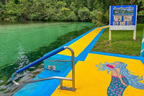 Pams Mermaid House with Riverfront Yard and Lanai! in Weeki Wachee, USA