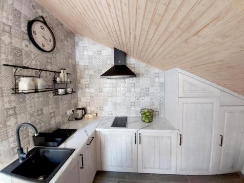 City House Apartments - image 3