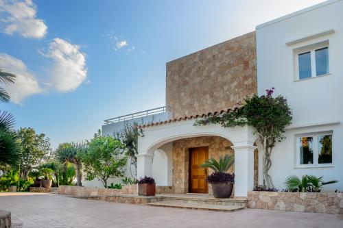 Villa Can Joan I - Fantastic Sunset Views and Family Friendly -