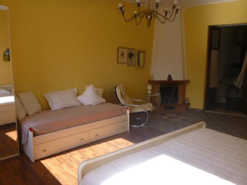 Casa Bianca Grande in Rodi' Milici