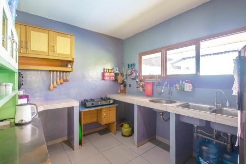 Kitchen, Blue Coco in Keramas