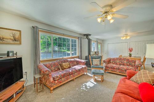 Caldwell Country Home on Quiet Acreage - Homedale, ID