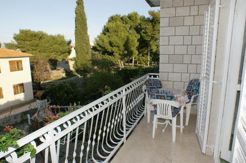 Erkély/terasz, Apartments with a parking space Mirca, Brac - 730 in Mirca
