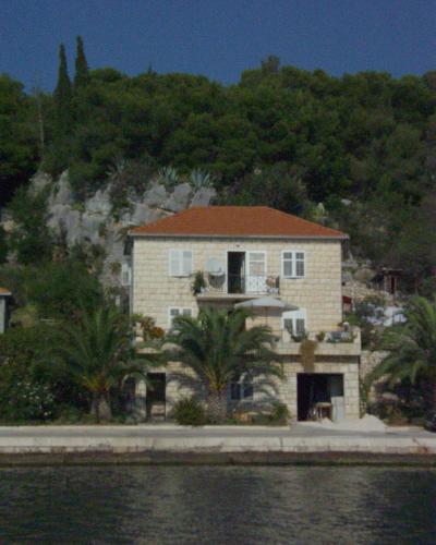  Apartments by the sea Milna, Brac - 733 in Milna