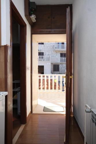 Apartment Postira 740b - image 7