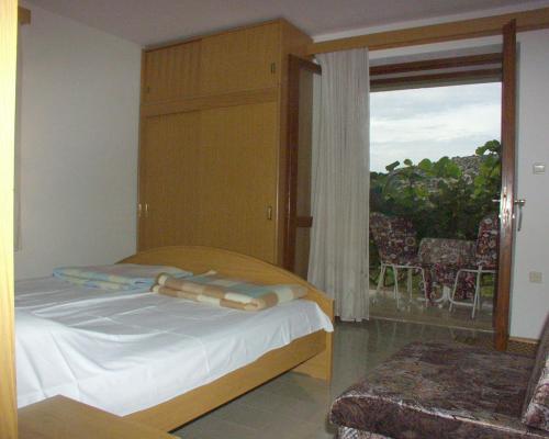 Apartments with a parking space Pucisca Brac - 756 - image 11