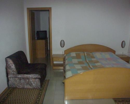 Apartments with a parking space Pucisca Brac - 756 - image 7