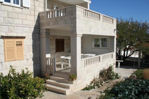 Apartments with a parking space Povlja Brac - 759 - image 8