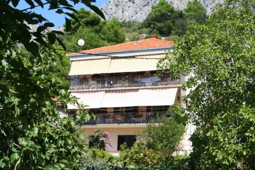 Apartments by the sea Omis - 771 - Tice