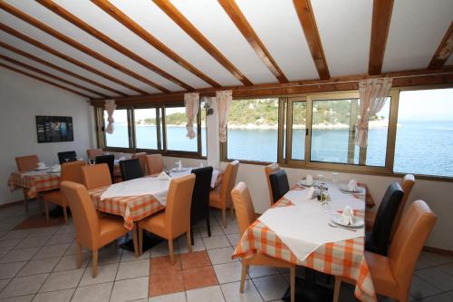 Apartments and rooms by the sea Zaklopatica Lastovo - 994 - image 6