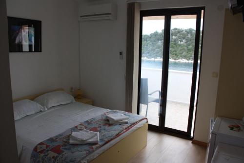 Double Room with Terrace and Sea View 