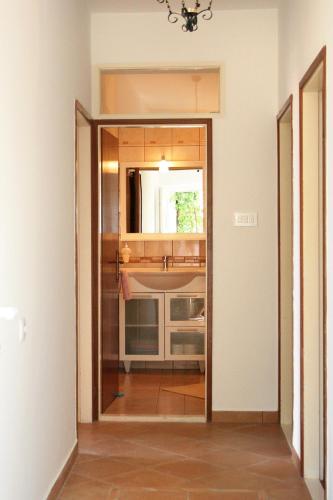 Apartments by the sea Mastrinka Ciovo - 1005 - image 6