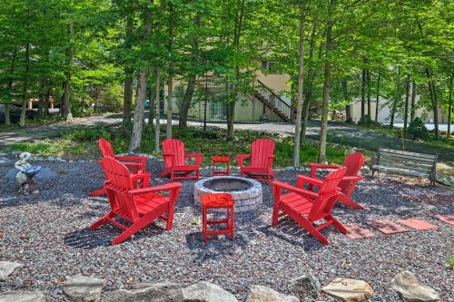 Lake Ariel Family Retreat with Pool Access! - image 2