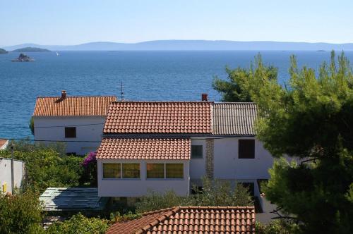 Apartments by the sea Seget Vranjica, Trogir - 975
