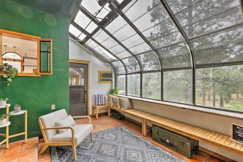 Peaceful Pet-Friendly Home with Hot Tub and Deck - image 7