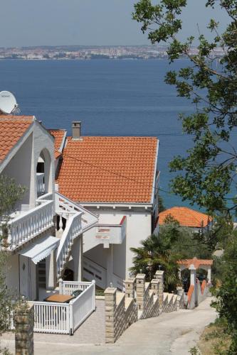  Apartments by the sea Kali, Ugljan - 834 in Kali