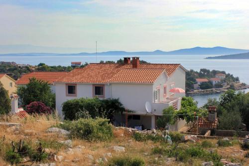  Apartments with a parking space Sali, Dugi otok - 908, Pension in Sali bei Pinizelić