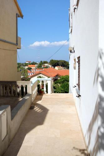 Apartment Sali 890b - image 2