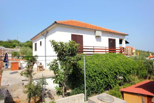  Apartments by the sea Sali, Dugi otok - 883 in Sali