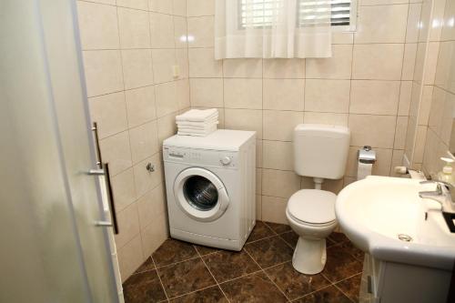 Apartment Vodice 928a - image 7