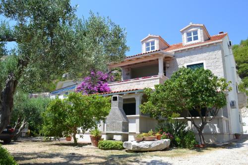  Apartments by the sea Duce, Omis - 943 in Omiš