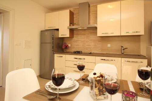 Two-Bedroom Apartment with Terrace and Sea View image 6