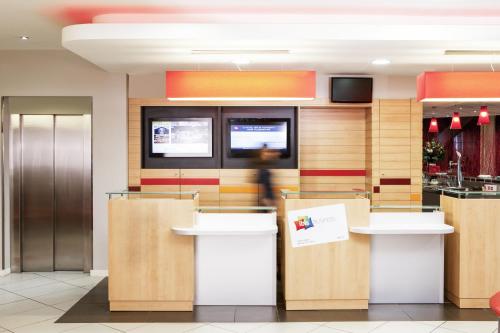 Ibis Barcelona Meridiana - image 2