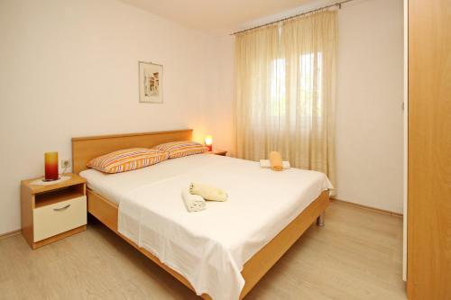 One-Bedroom Apartment with Terrace image 8