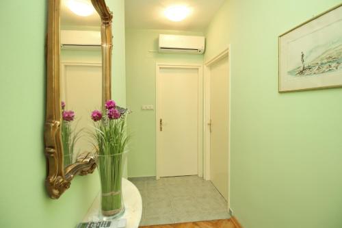 Three-Bedroom Apartment with Terrace image 1