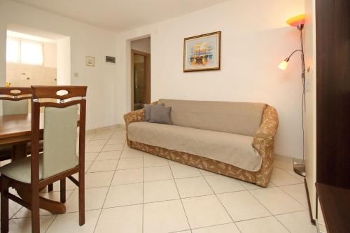 One-Bedroom Apartment with Terrace image 7