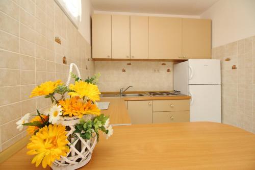 One-Bedroom Apartment with Terrace image 4