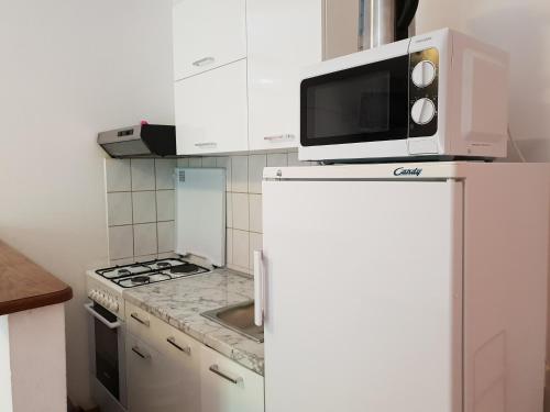 One-Bedroom Apartment with Balcony image 4