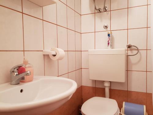 One-Bedroom Apartment with Balcony image 5