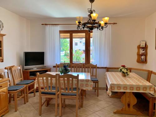 Apartment with Terrace and Sea View image 10