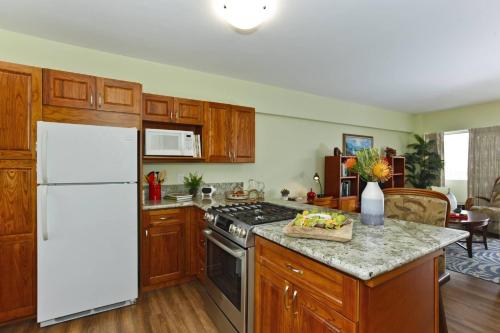 Waikiki Shore #1010 - image 11