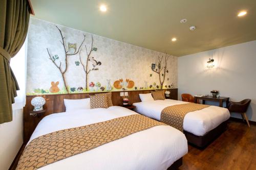 room detail thumbnail 2