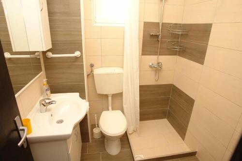 One-Bedroom Apartment with Terrace image 6