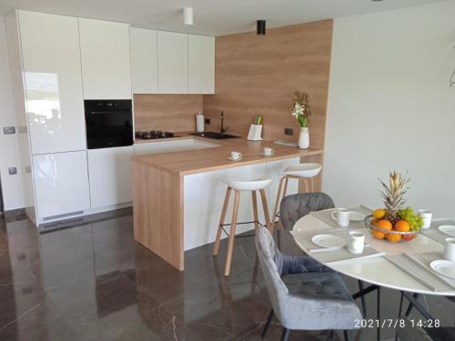 Konyha, Family friendly house with a swimming pool Povlja, Brac - 18902 in Povlja