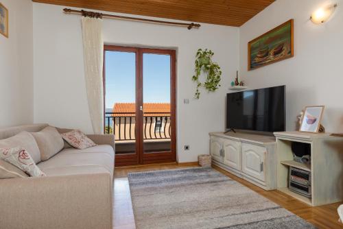 Apartments by the sea Duce Omis - 18897 - image 3