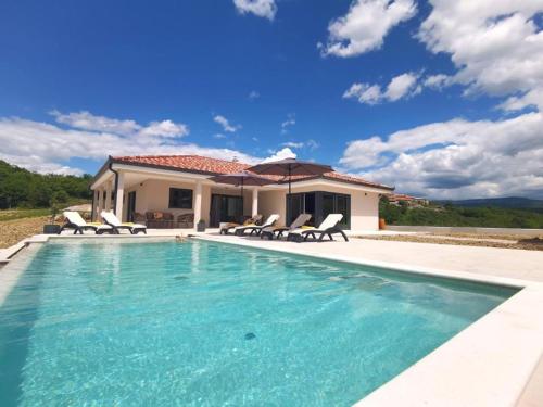 Luxury villa with a swimming pool Hum, Central Istria - Sredisnja Istra - 18867 - Accommodation - Hum