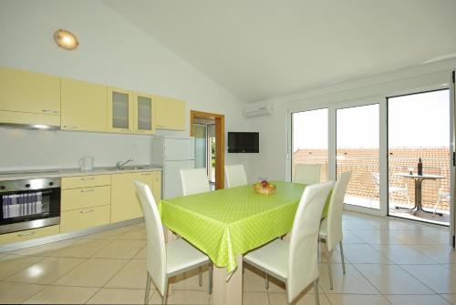 設施, Apartments with parking space Krvavica, Makarska - 18911 in 加菲薩